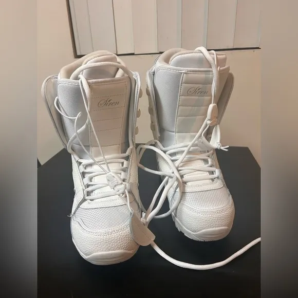 *BLEM* Siren Lux Lace Snowboard Boots Size 6 White Winter Sports NWOB