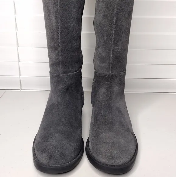 Blondo Ellie Waterproof Suede Side Zipper Equestrian Knee Tall Riding Boots