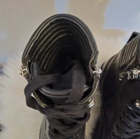 Blondo Mady Combat Boot