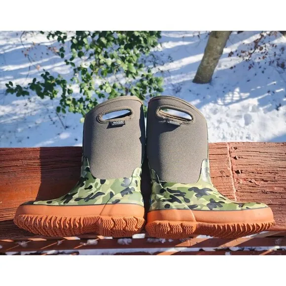 Bogs Boots Kids Sz 1 Green / Orange Camo Waterproof Snow Rain Insulated Boots