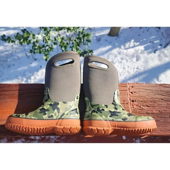 Bogs Boots Kids Sz 1 Green / Orange Camo Waterproof Snow Rain Insulated Boots