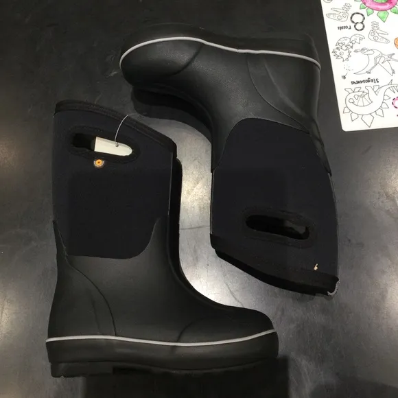 Bogs Classic Black NIB NWT