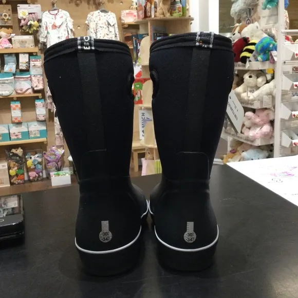 Bogs Classic Black NIB NWT