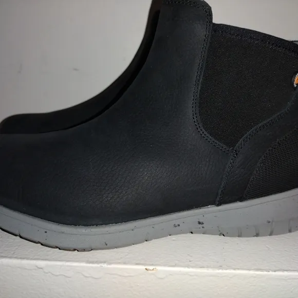 BOGS men's boots brand new size 11.5