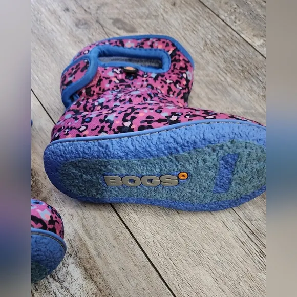 BOGS Toddler Girls Pink/Multicolor Textured Winter Rain Boots