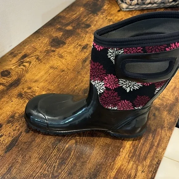 Bogs Youth North Hampton B Girls winter boots size 6