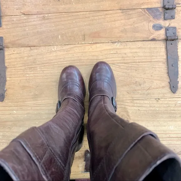 Born Alika Equestrian Buckle Detail Brown Leather Boots 7.5 Comfort Retro