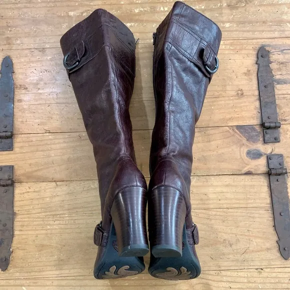 Born Alika Equestrian Buckle Detail Brown Leather Boots 7.5 Comfort Retro