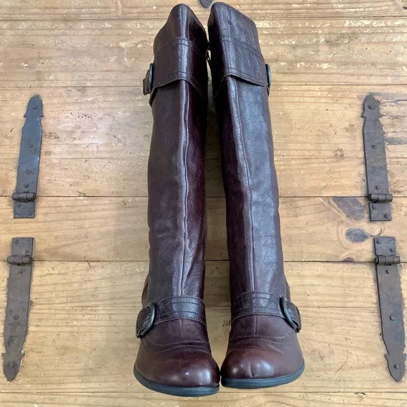 Born Alika Equestrian Buckle Detail Brown Leather Boots 7.5 Comfort Retro