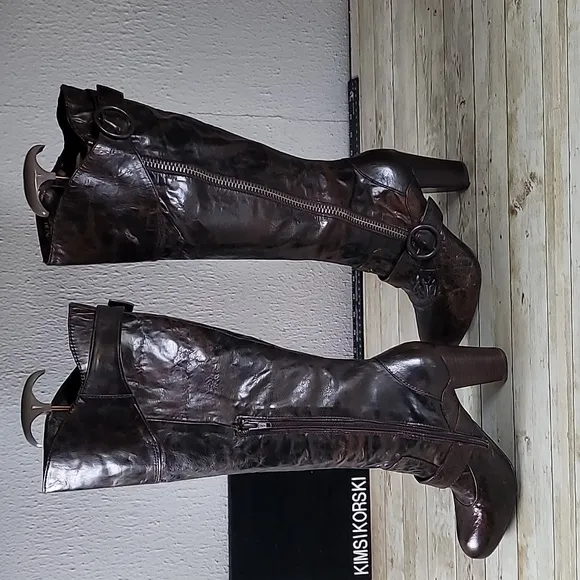 Born‎ Crown Iselle Tall Heeled Leather Boots in Tan Brush Off Size 7½ Buckle