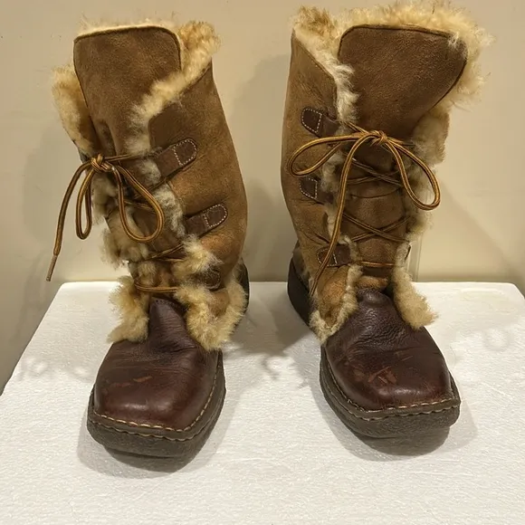 Born Leather Shearling fur Lined Lace Up Winter Boots warm &amp; cozy size 4/36