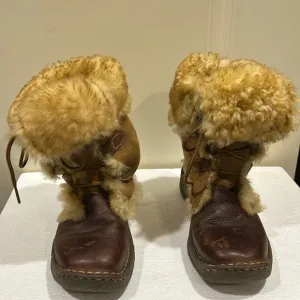 Born Leather Shearling fur Lined Lace Up Winter Boots warm &amp; cozy size 4/36