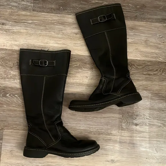 Born tall equestrian riding leather boots size 8 side zip buckle hardware