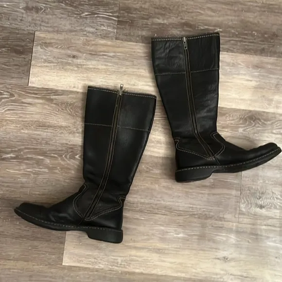 Born tall equestrian riding leather boots size 8 side zip buckle hardware