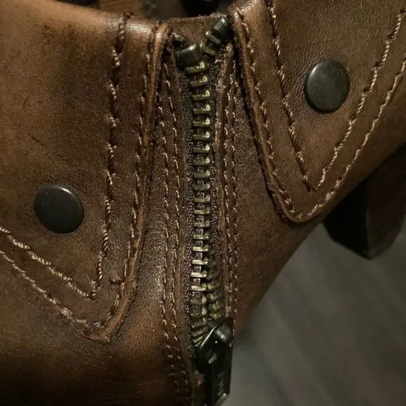 Born leather boots sz 8
