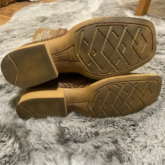 Boys Arita leather boots