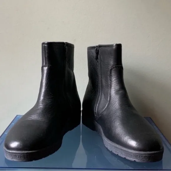 Brand New Men's Leather Upper Fur Lined Zip Winter Boots