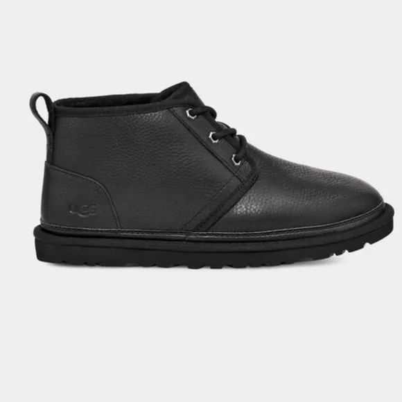 Brand New with box Neumel winter leather boots UGG