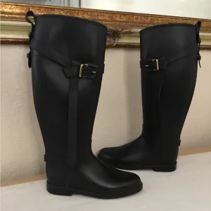 Burberry Belted Equestrian Rain Boots size 36
