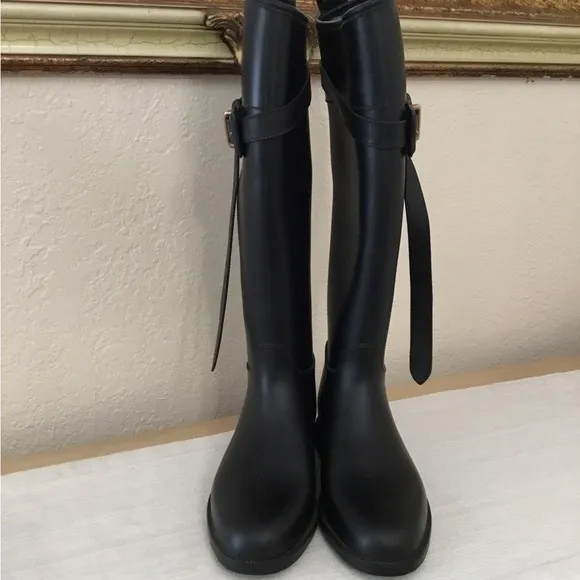 Burberry Belted Equestrian Rain Boots size 36