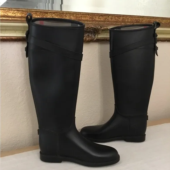 Burberry Belted Equestrian Rain Boots size 36