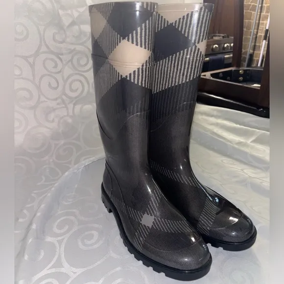 Burberry Black and Gray Winter Rain Boots with Argyle Design