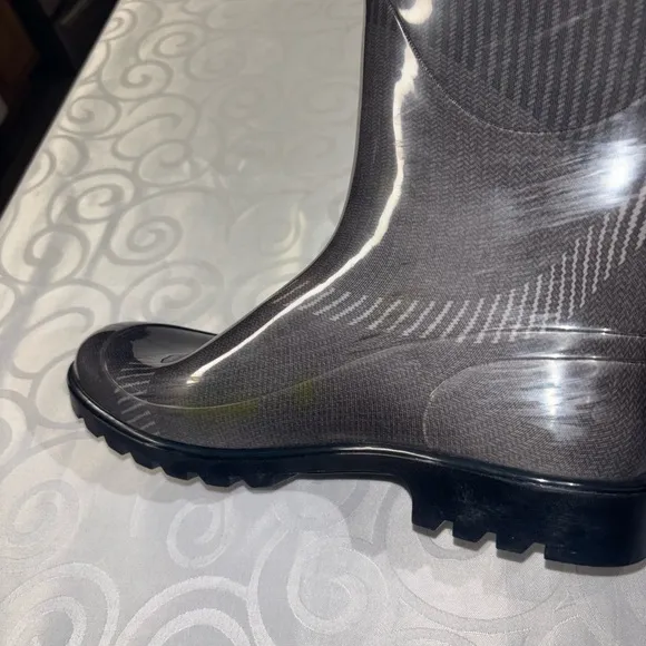 Burberry Black and Gray Winter Rain Boots with Argyle Design
