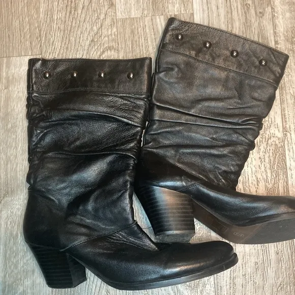 Cheo Woman’s Leather Cowboy Style Boots Size 39