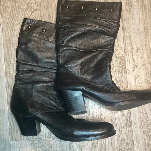 Cheo Woman’s Leather Cowboy Style Boots Size 39