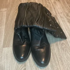 Cheo Woman’s Leather Cowboy Style Boots Size 39