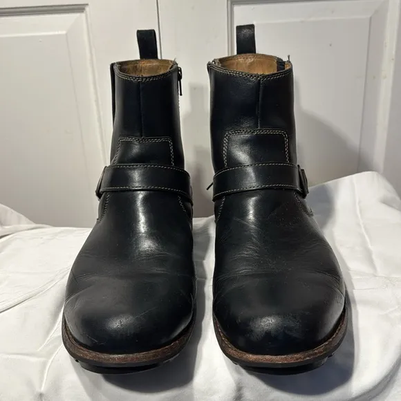 Clark’s EUC Black Leather Men's Boots