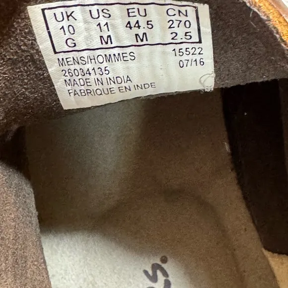 Clarks men’s chukka boots size 11 (d192)