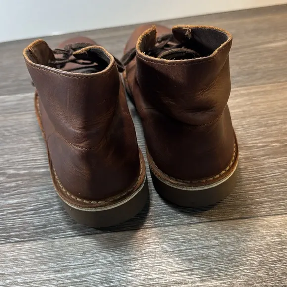 Clarks men’s chukka boots size 11 (d192)