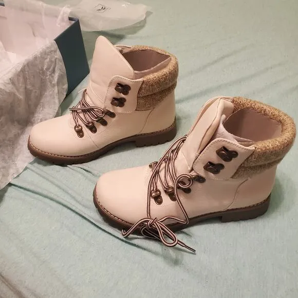 Cliffs by White Mountain Pathfield Winter White Lace Up Ankle Boots Size 6M NIB