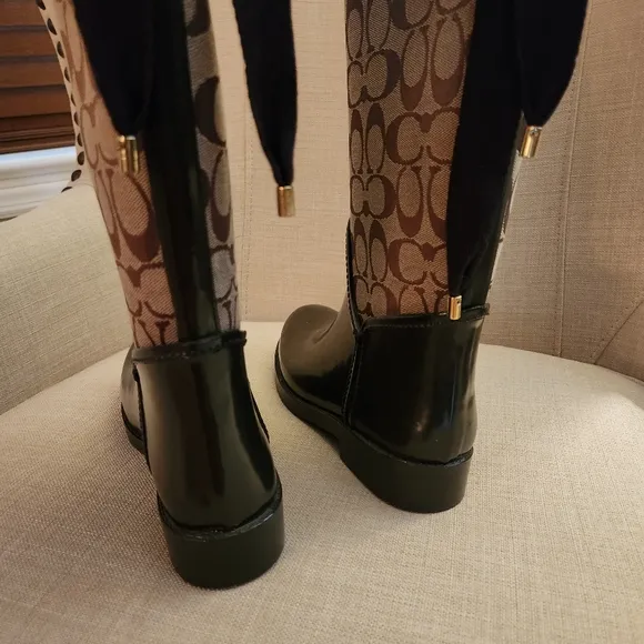 Coach Tristee Signature Logo Lace Up Rain Boots Size 6