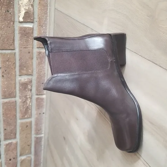 COLE HAAN Womens brown leather ankle boots y2k