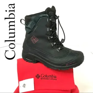 COLUMBIA BLACK SUEDE HIKING BOOTS AND BRAND NEW RED COLUMBIA SCARF SET SIZE 7