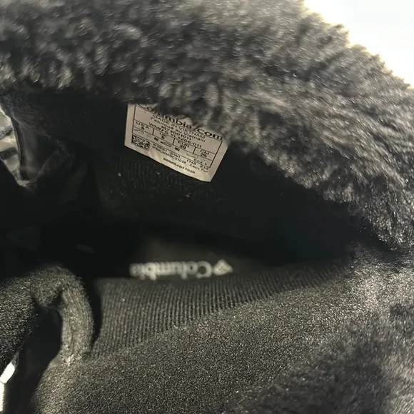 Columbia Black Winter Rain Boots with Fuzzy Lining