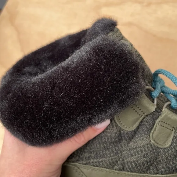 COLUMBIA Heavenly Chimera Womens Winter Boots size 6