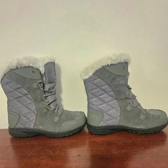 Columbia ICE MAIDEN II Winter boots Size 9 EUC