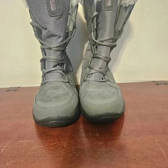 Columbia ICE MAIDEN II Winter boots Size 9 EUC