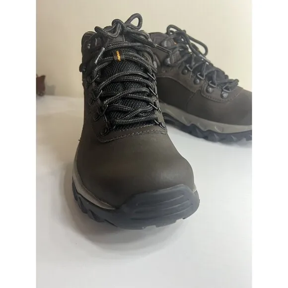 Columbia Men’s Newton Ridge Plus II Waterproof Hiking Boots Cordovan Size 7