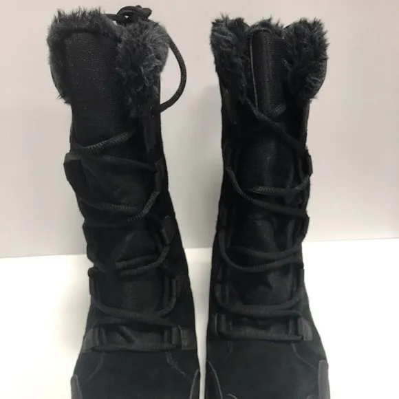 Columbia Women’s Ice Maiden II, Black Winter Boots, Size 8W
