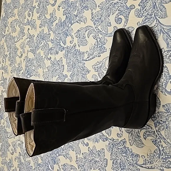 COPY - Stuart women's cowboy boots, size 10. Hand-made, excellent.