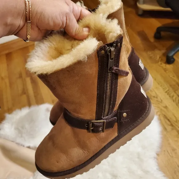 COPY - Ugg Australia Sheepskin Boots Size 3 Kids