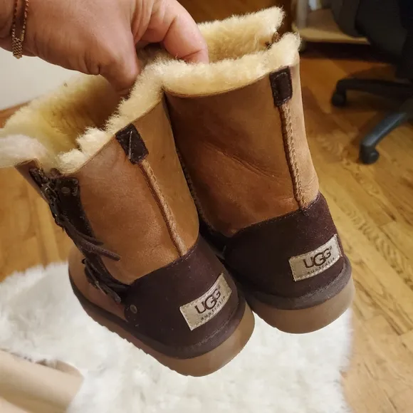COPY - Ugg Australia Sheepskin Boots Size 3 Kids