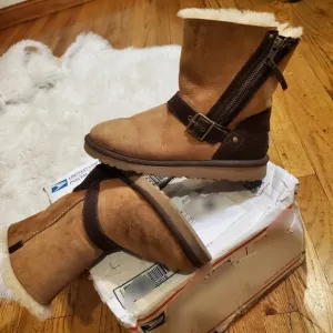 COPY - Ugg Australia Sheepskin Boots Size 3 Kids