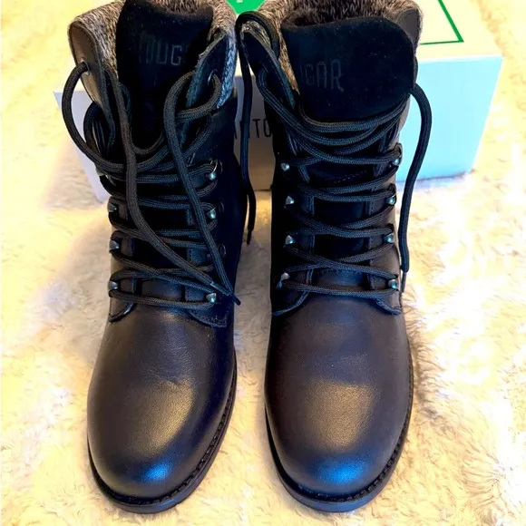 Cougar Derry Black Lace-Up Hiking Ankle Boots. Size 8New in Box.