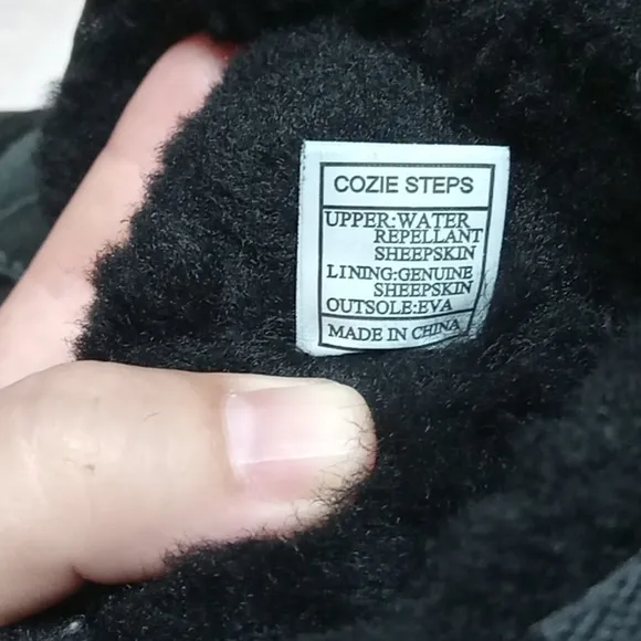 Cozie steps black winter sheepskin boots size 7