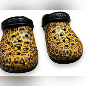 Crocs Cheetah Print Women’s Clogs Dual Comfort Shoes Size 8